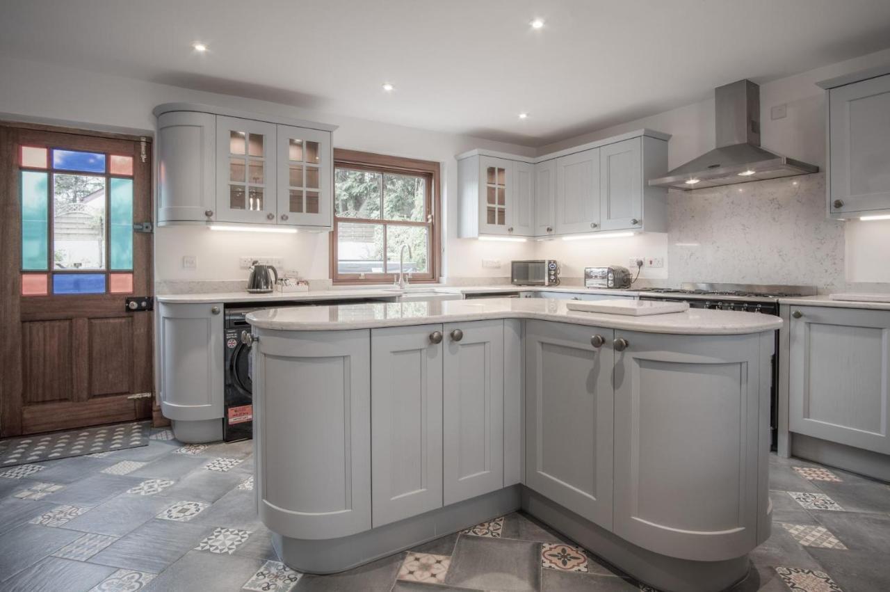 Pendeilo Villa - 5 Bedroom Holiday Home - Amroth Extérieur photo